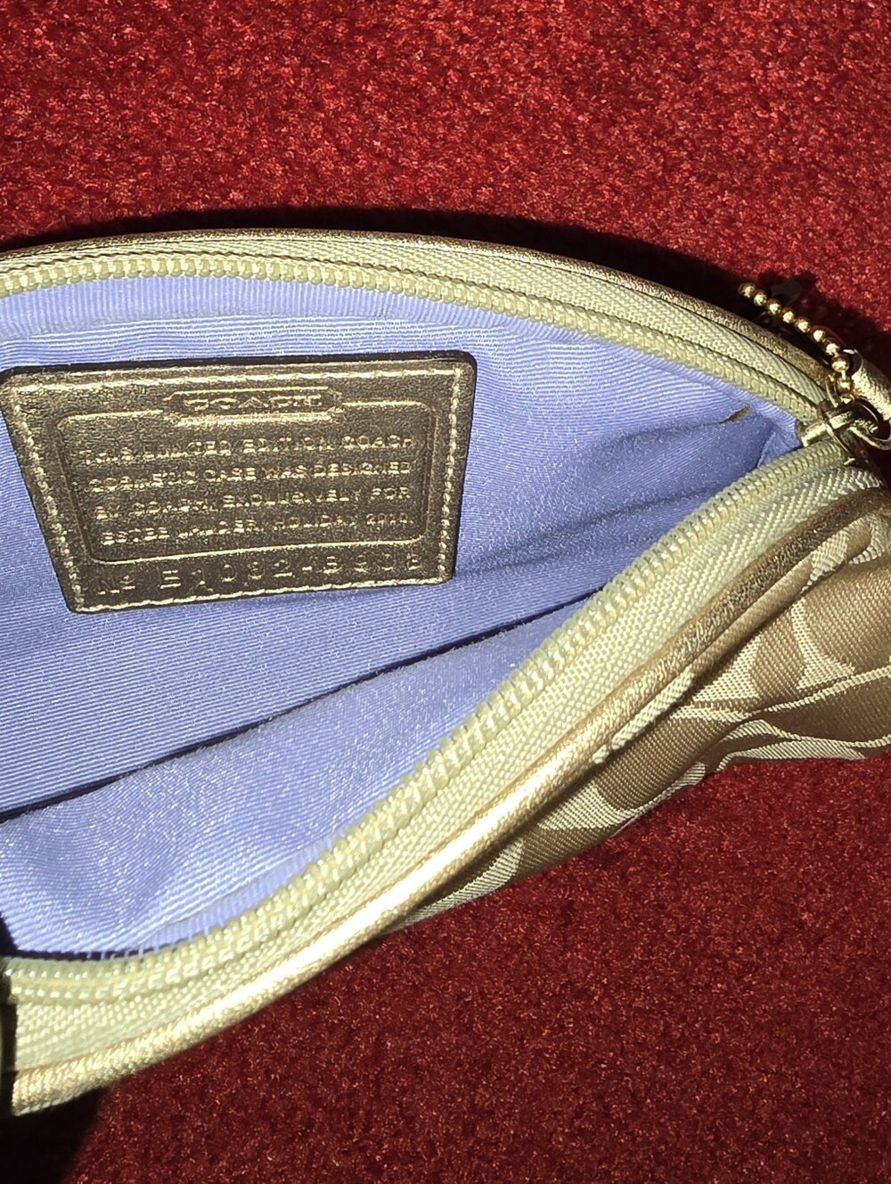 New Gold Coach Signature Estee Lauder Cosmetic Bag - Picture 4 of 8